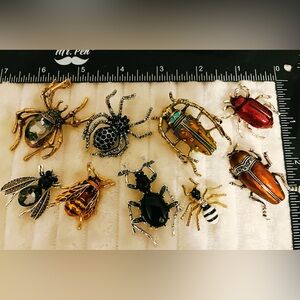 10Pcs Insect Brooch Lot Vintage Style Beetle Spider Bee Crystal Enamel Pins Set
